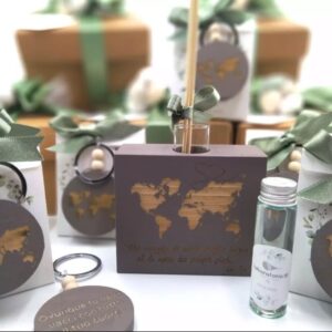 Bigliettino per matrimonio con grafica personalizzata coordinata alle partecipazioni