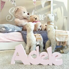 scritta in legno personalizzata artigianale per bambini laboratorio 19